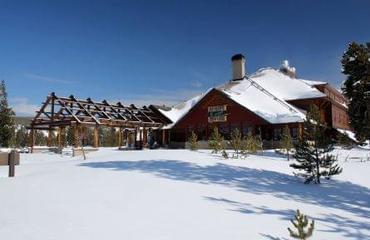 Old Faithful Snow Lodge