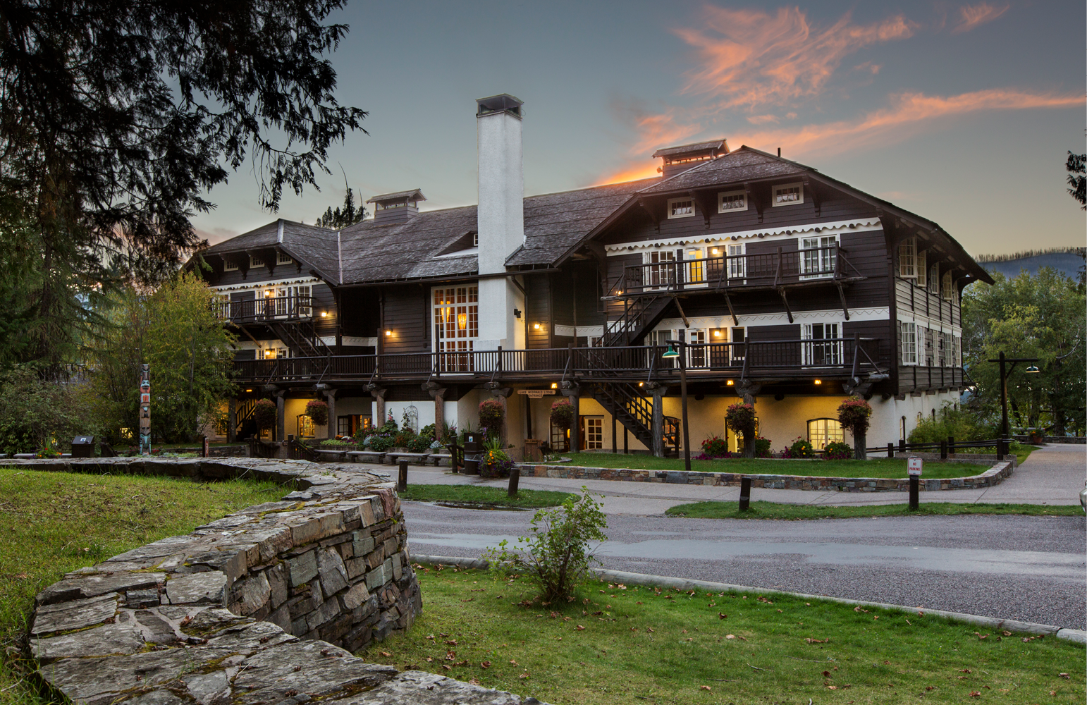 Lake McDonald Lodge