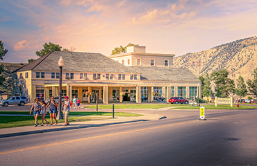 Mammoth Hot Springs Hotel and Cabins